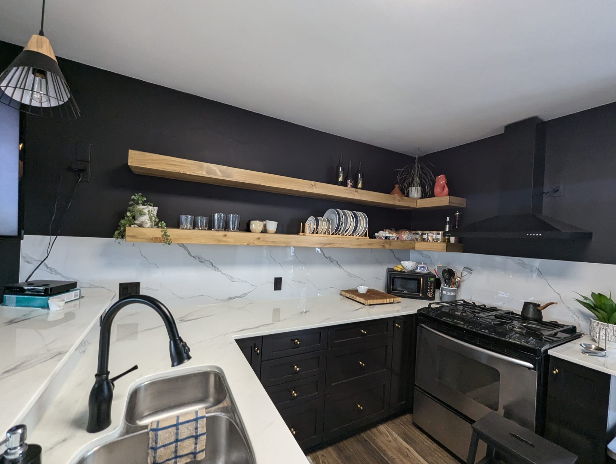 Luxury marble backsplash refacing Calgary kitchen
