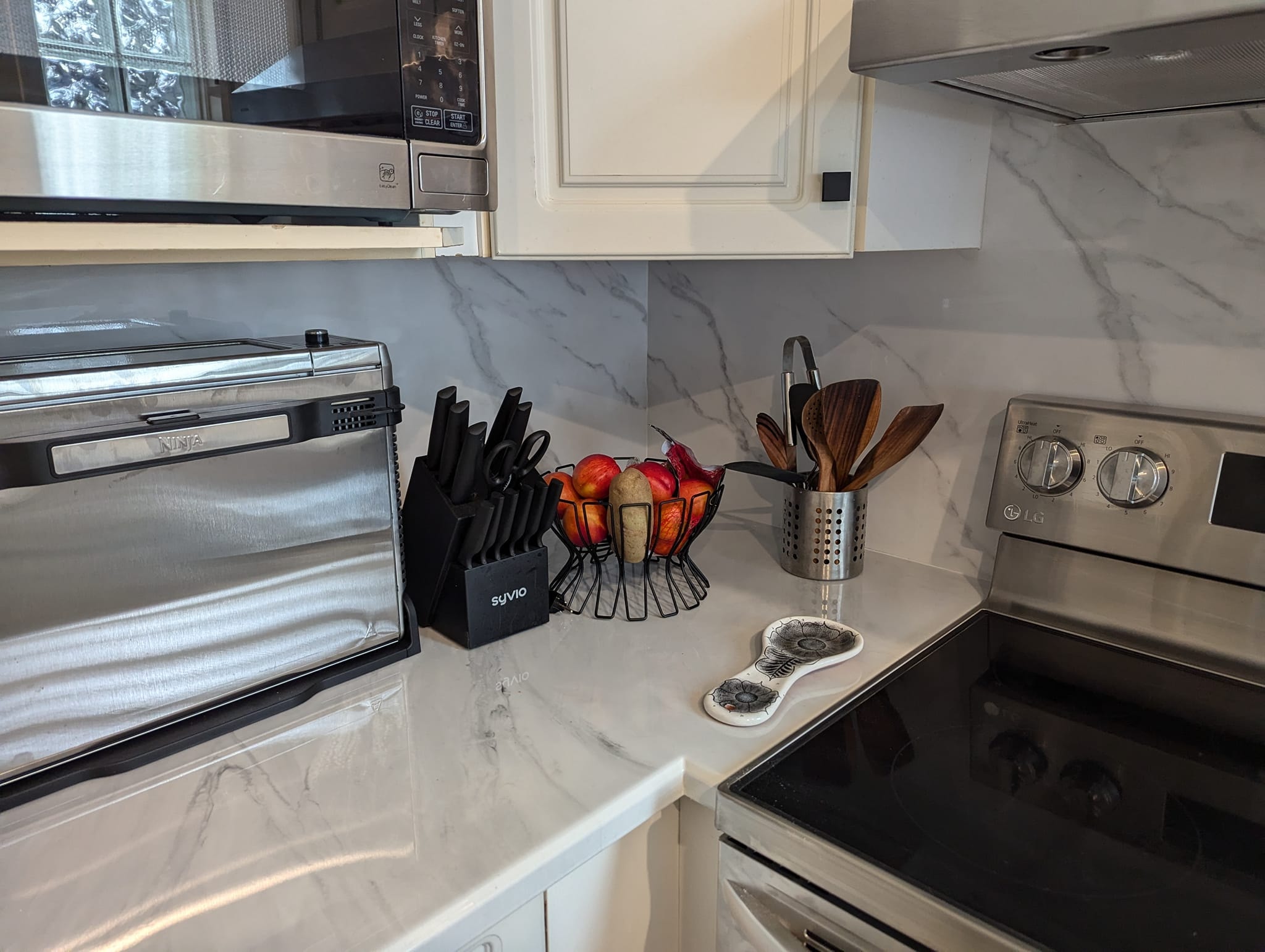 Epoxy countertop resurfacing Calgary — modern kitchen finish